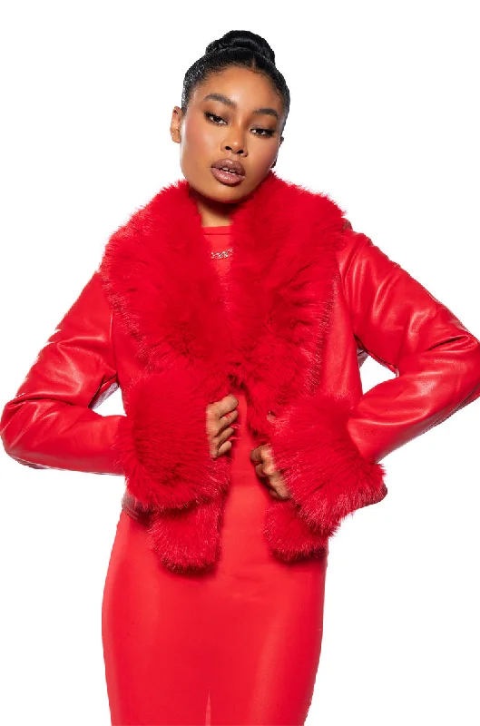 LUNA CROP JACKET WITH FUR COLLAR IN RED